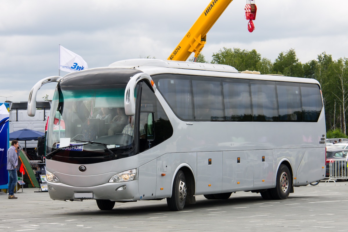 Заказ и аренда Yutong с водителем в Брянске - Брянск-автобус